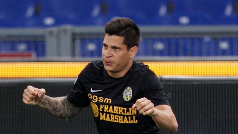 ROME, ITALY - MAY 05:  Juan Manuel Iturbe of Hellas Verona celebrates after scoring his team's second goal during the Serie A match between SS Lazio and He