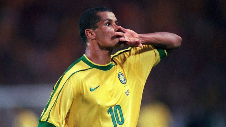Rivaldo Brazilncelebrates