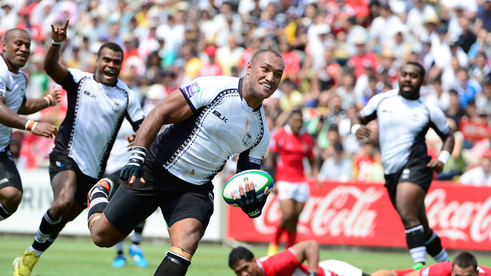 Nalele Rugby Wales centre Jamie Roberts is braced for a bruising encounter against ...