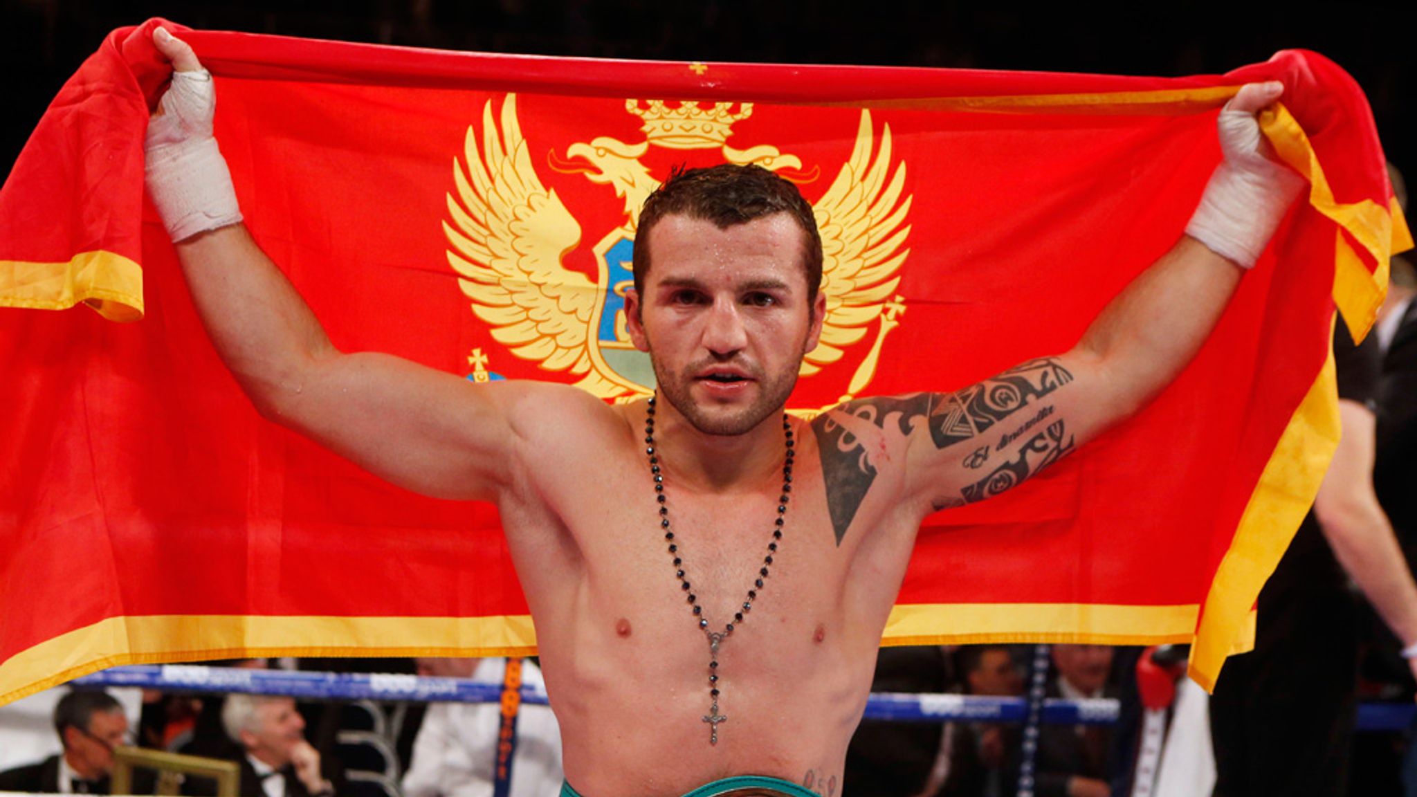 Dejan Zlaticanin wins WBC lightweight title to become Montenegro’s