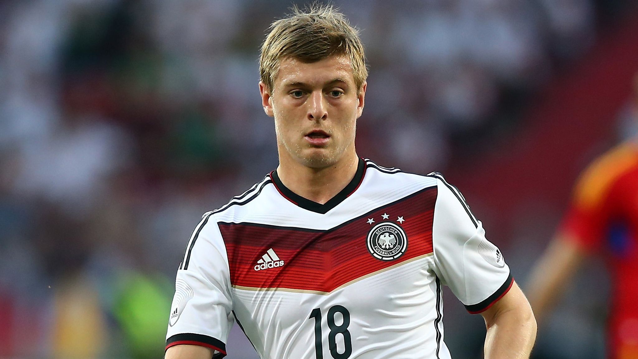 Toni billl. Тони Кроос. Тони Кроос 2022. Toni Kroos 2014-15. Тони Кроос в молодости.