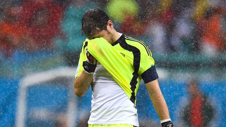 SALVADOR, BRAZIL - JUNE 13:  Iker Casillas of Spain reacts after allowing the Netherlands fourth goal to Robin van Persie during the 2014 FIFA World Cup Br