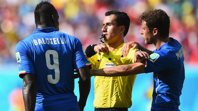 World Cup: Balotelli's header lifts Italy past England, 2-1