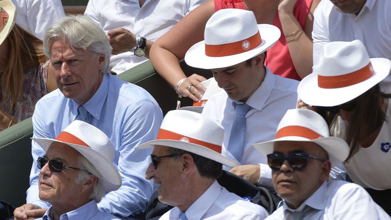 Bjorn Borg (Top L) attends the French tennis Open men's final match at the Roland Garros stadium in Paris on June 8, 2014. AFP PHOTO 