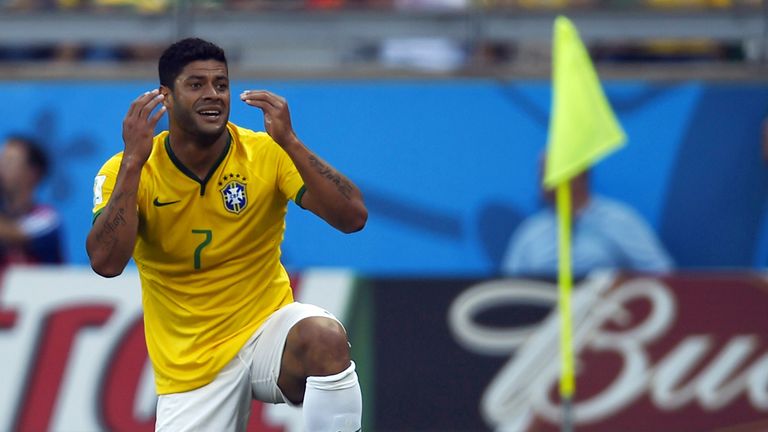 Brazil's forward Hulk reacts during the round of 16 football match between Brazil and Chile
