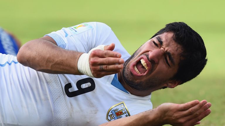 NATAL, BRAZIL - JUNE 24:  Luis Suarez of Uruguay reacts during the 2014 FIFA World Cup Brazil Group D match between Italy and Uruguay at Estadio das Dunas 