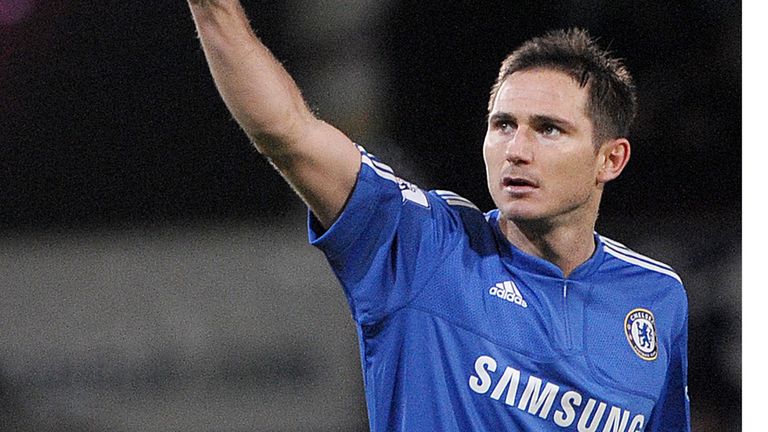 Chelsea's Frank Lampard celebrates after scoring an equalising penalty against West Ham during their Premiership match at home to West Ham