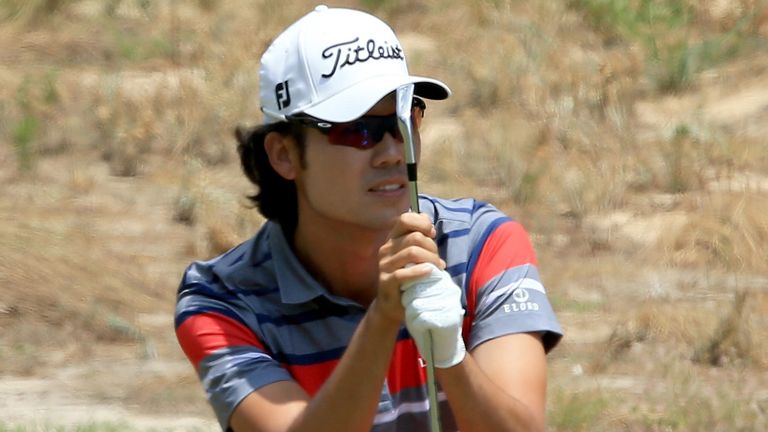 Kevin Na of the United States watches his second shot on the eighth hole during the first round of the 114th U.S. Open at Pinehurst