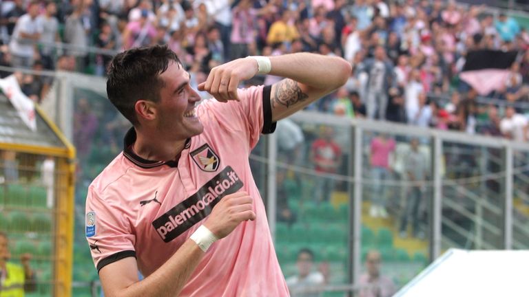 Kyle Lafferty celebrates after scoring his team's second goal during the Serie B match between US Citta di Palermo and Trapa