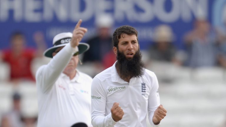 Moeen Ali of England celebrates dismissing Kumar Sangakkara of Sri Lanka during day three of 2nd Investec Test match