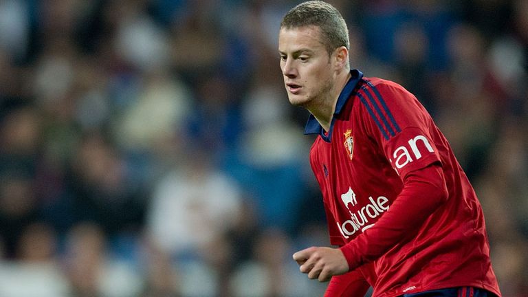 Oriol Riera playing for Osasuna against Real Madrid in January