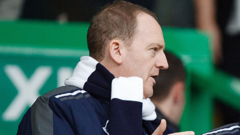 Dundee chief executive Scot Gardiner is to leave Dens Park at the end of the month