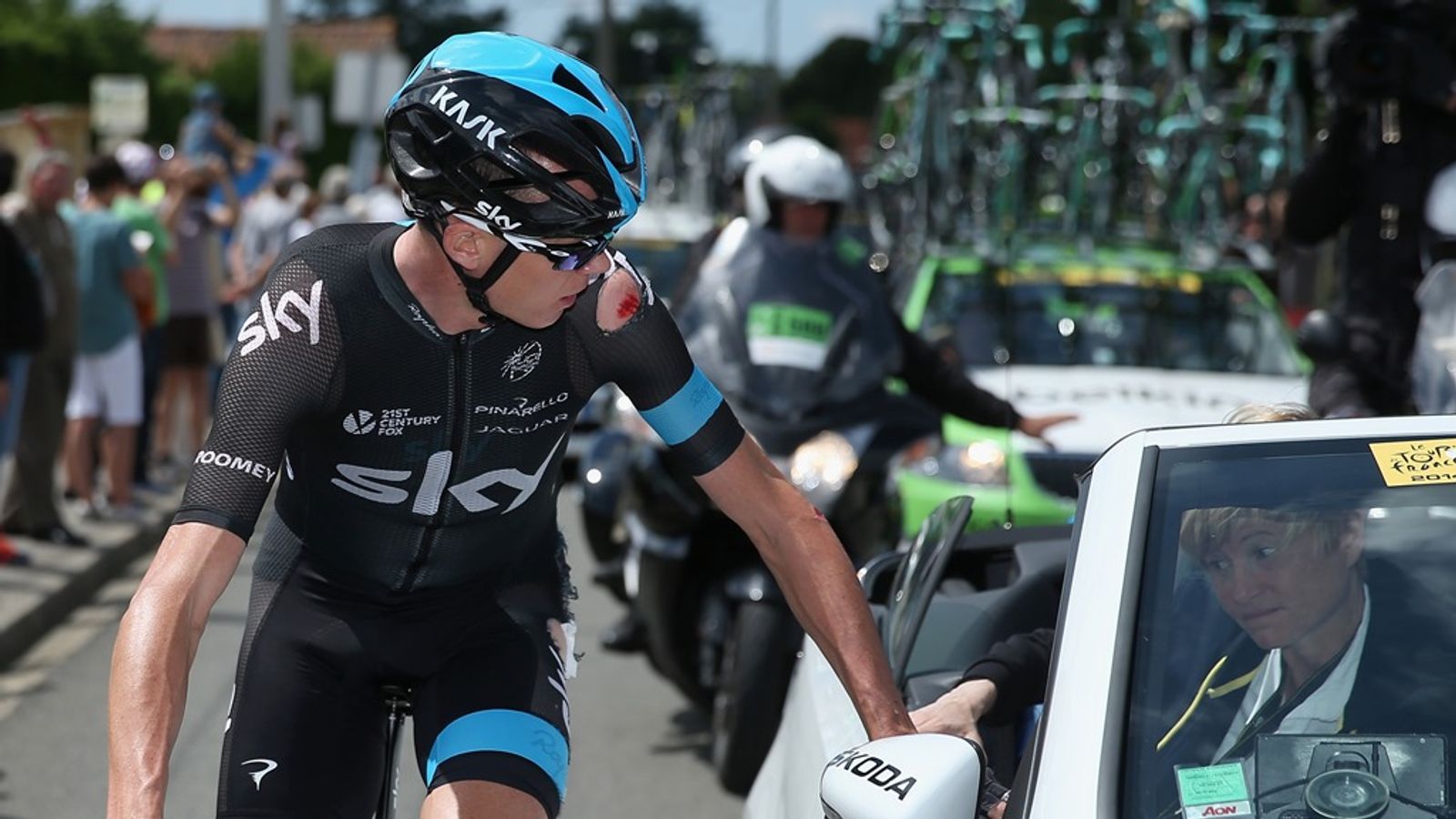 Tour de France: Chris Froome to continue racing despite injuring wrist ...