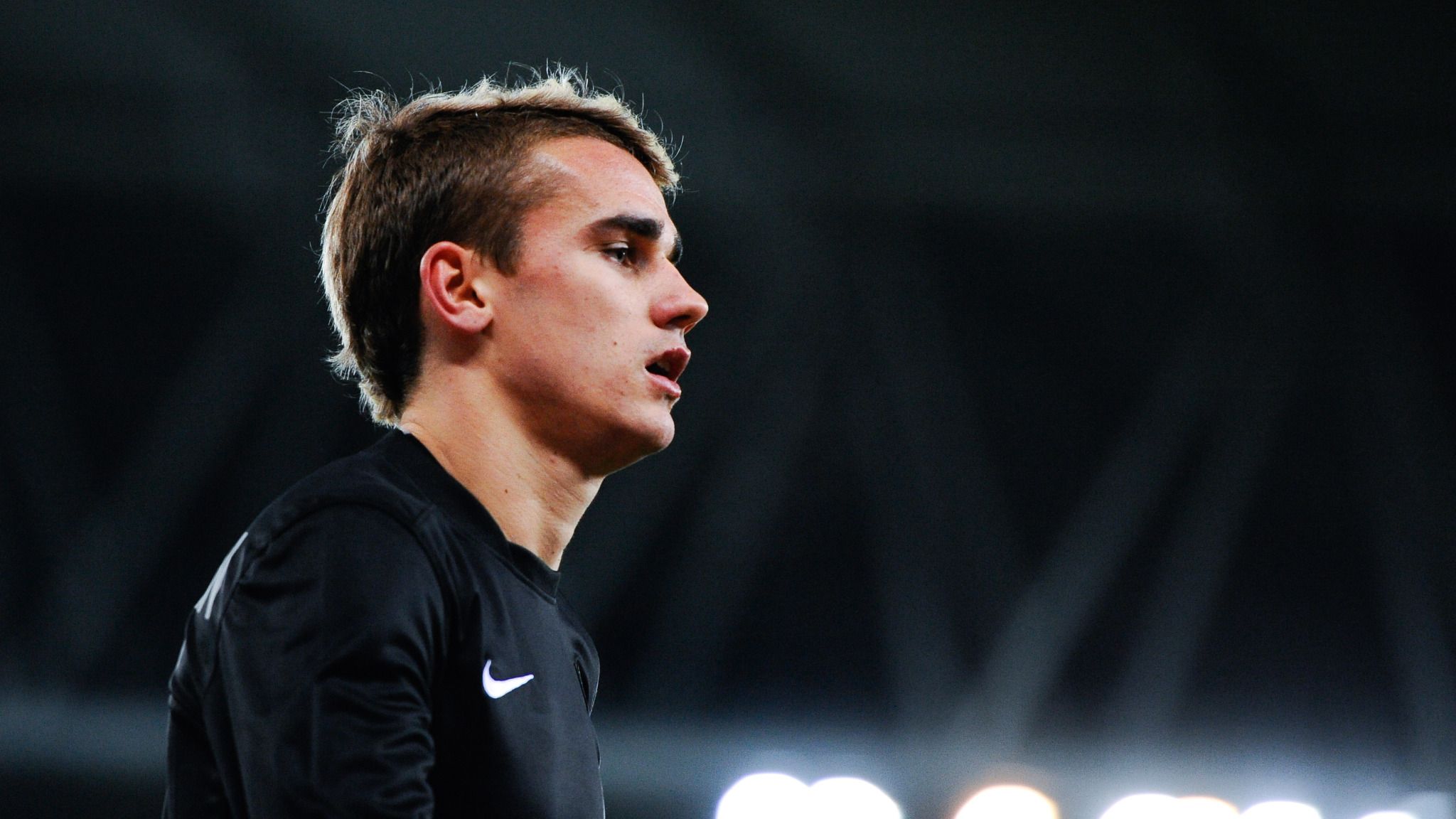Transfer News: Antoine Griezmann completes move from Real Sociedad to