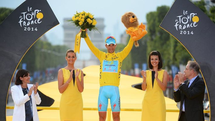 Vincenzo Nibali on the podium folllowing Stage 21 of the 2014 Tour de France