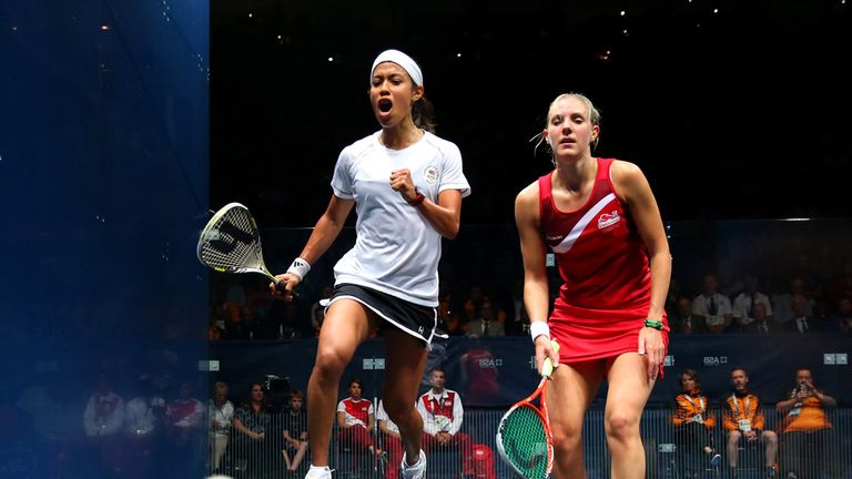 Nicol David (L): Too good for England's Laura Massaro in the women's gold medal match