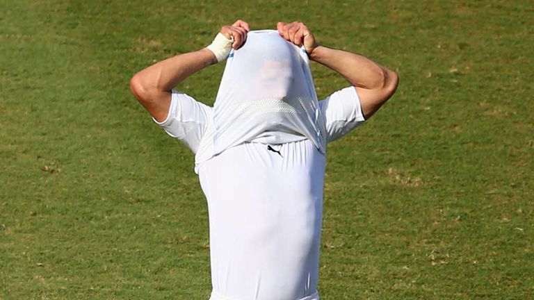 Luis Suarez Uruguay hidden