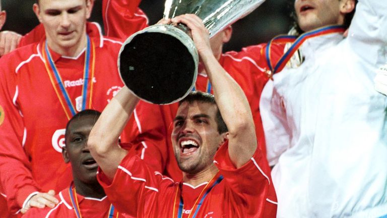 Having enjoyed trophies galore at BAYERN MUNICH, German defender MARKUS BABBEL played a key role in LIVERPOOL's historic five trophy wins from 2000-01.