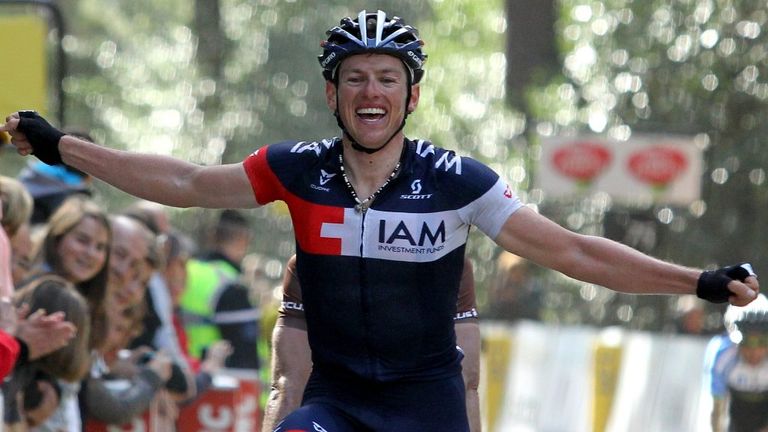 Mathias Frank wins Stage Three of the 2014 Criterium International