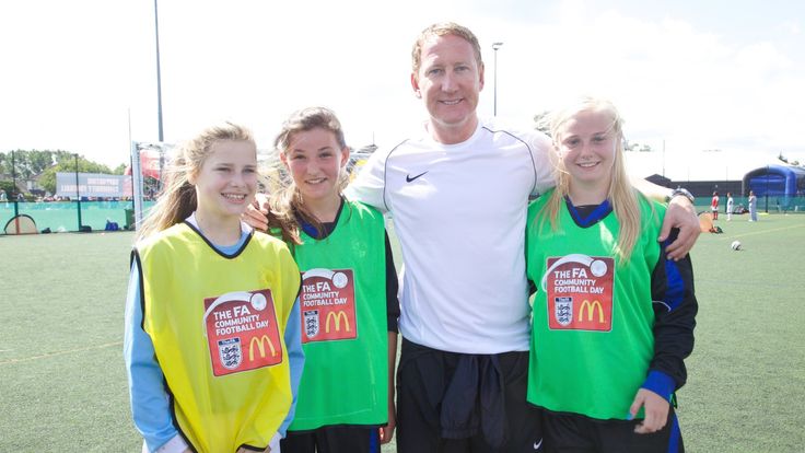 Arsenal legend Ray Parlour joined kids in South London to celebrate the work of FA Charter Standard clubs at a McDonald's and FA Community Football Day.