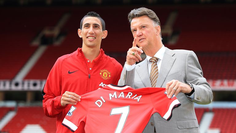 Manchester United manager Louis van Gaal with Angel Di Maria 