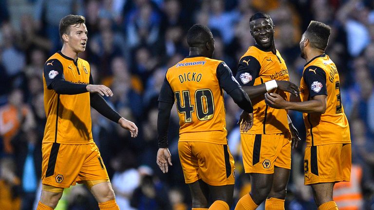 Bakary Sako of Wolverhampton Wanderers celebrates scoring the first goal during the Sky Bet Championship match between Fulham and Wolves