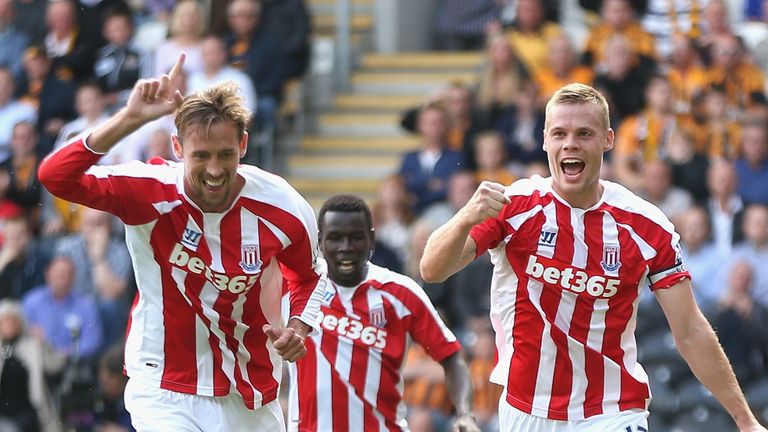 Ryan Shawcross and Peter Crouch celebrate Stoke's late equaliser