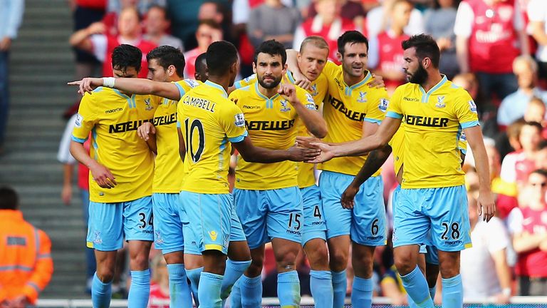 LONDON, ENGLAND - AUGUST 16: Crystal Palace players celebrate the goal scored by Brede Hangeland (3rdR) of Crystal Palace during the Barclays Premier Leagu