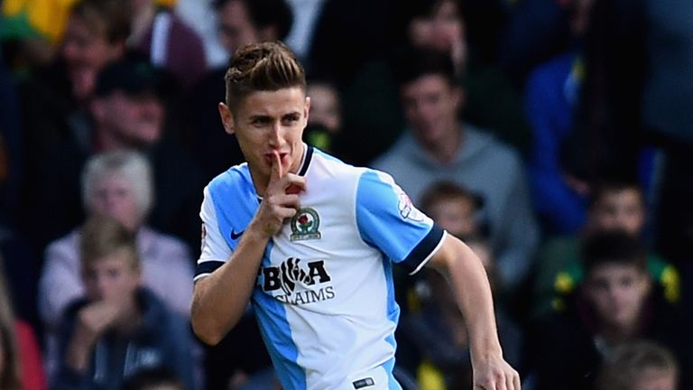 Tom Cairney of Blackburn celebrates his goal during the Sky Bet Championship match between Norwich City and Blackburn Rovers
