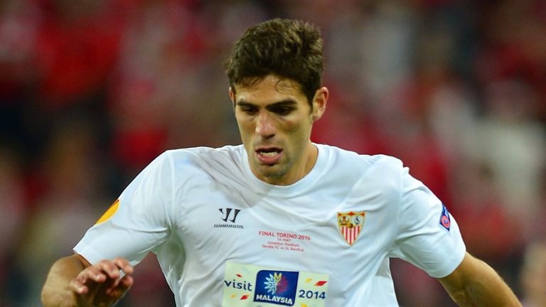 Federico Fazio of Sevilla in action during the UEFA Europa League Final match between Sevilla FC and SL Benfica at Juventus Stadium