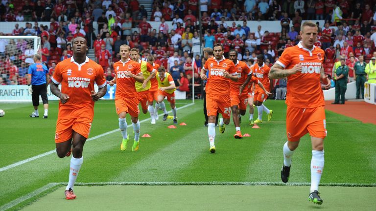 NOTTINGHAM, ENGLAND - AUGUST 09:  Players of Blackpool warming up during the Sky Bet Championship match between Nottingham Forest and Blackpool at City Gro