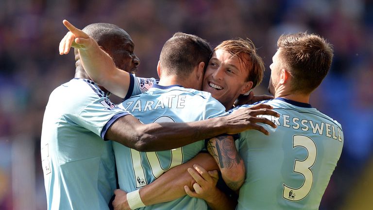 Mauro Zarate celebrates with West Ham