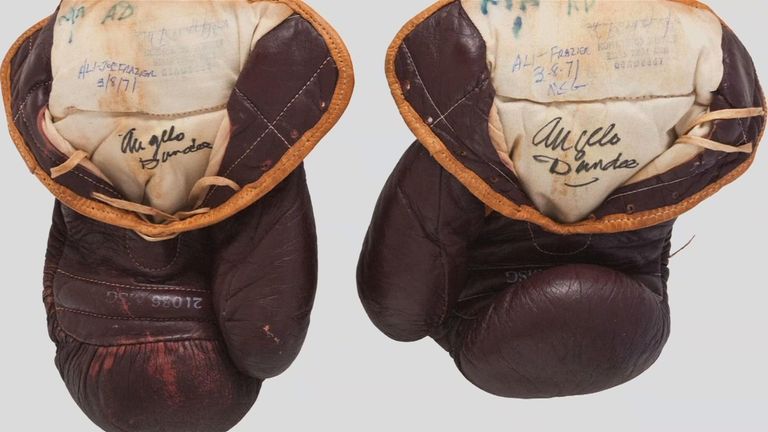 Muhammed Ali gloves