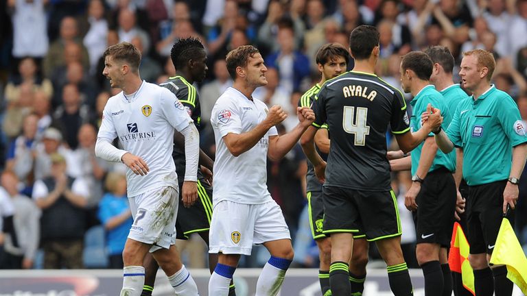 Leeds United's Billy Sharp (centre) celebrates at the final whistle during the Sky Bet Championship match at Elland Road, Leeds.