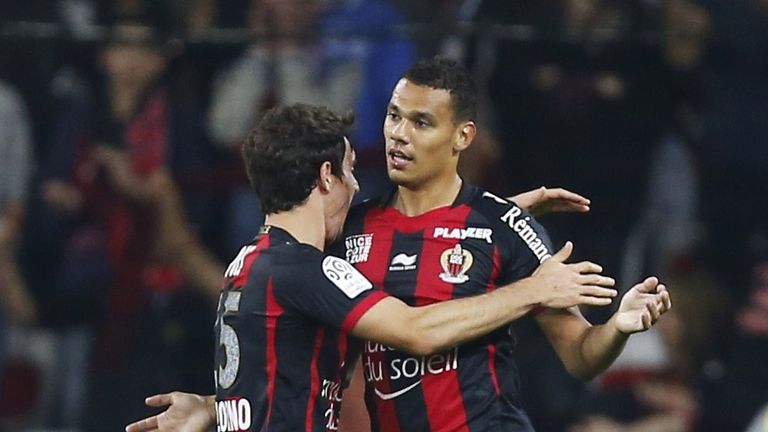 Nice's French defender Thimothee Kolodziejczak (R) celebrates after scoring a goal during the French L1 football match Nice (OGC Nice) vs Lorient (FCL) on 