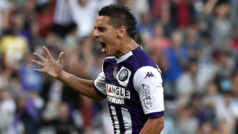 Toulouse's French Tunisian forward Wissam Ben Yedder celebrates after scoring a goal during the French L1 football match between Toulouse and Lyon