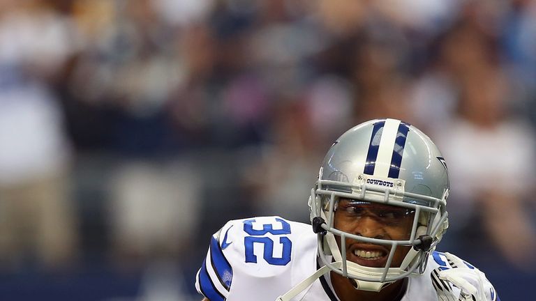 ARLINGTON, TX - SEPTEMBER 22:  Orlando Scandrick #32 of the Dallas Cowboys at AT&T Stadium on September 22, 2013 in Arlington, Texas.  (Photo by Ronald Mar