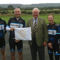 Ganton Golf Club chairman Iain Breeze (c) greets Tour de Ryder Cup team members (L-R) Rick Gillgrass, Andrew Walker, Darren Tordoff and Andy Crowther