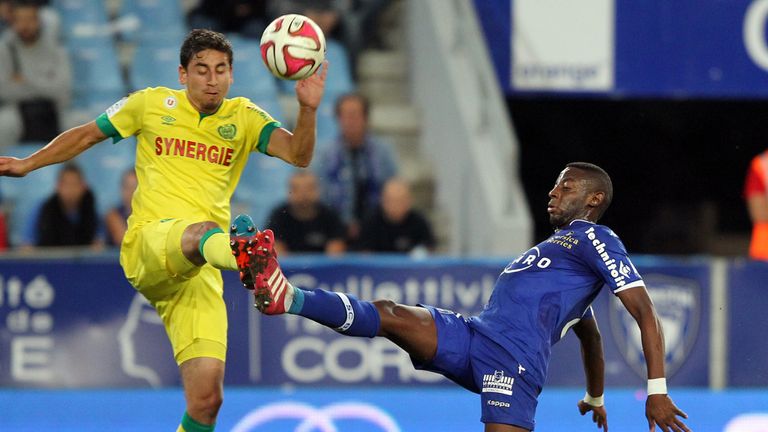 Nantes' British midfielder Alejandro Bedoya vies with Bastia's French midfielder El Hadji Ba during a French L1 