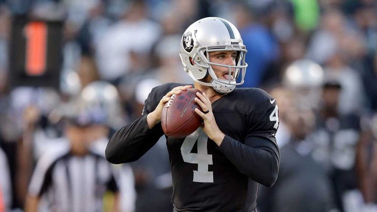 OAKLAND, CA - AUGUST 28:  Quarterback Derek Carr #4 of the Oakland Raiders in action against the Seattle Seahawks at O.co Coliseum on August 28, 2014 in Oa