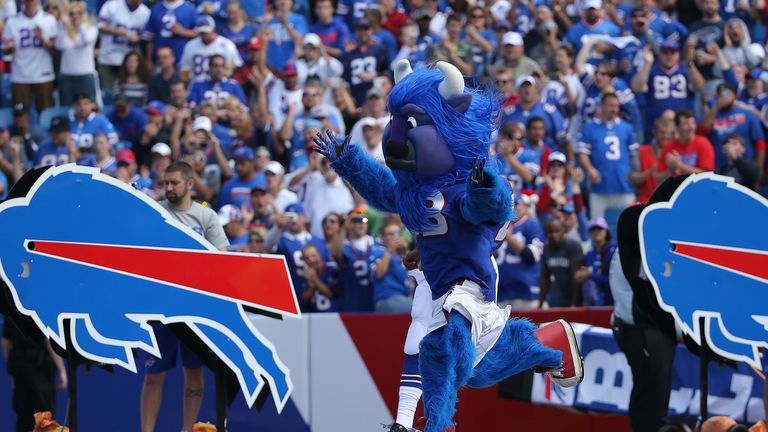 ORCHARD PARK, NY - SEPTEMBER 21:  Mascot Billy Buffalo takes the field before the game against the San Diego Chargers at Ralph Wilson Stadium on September 