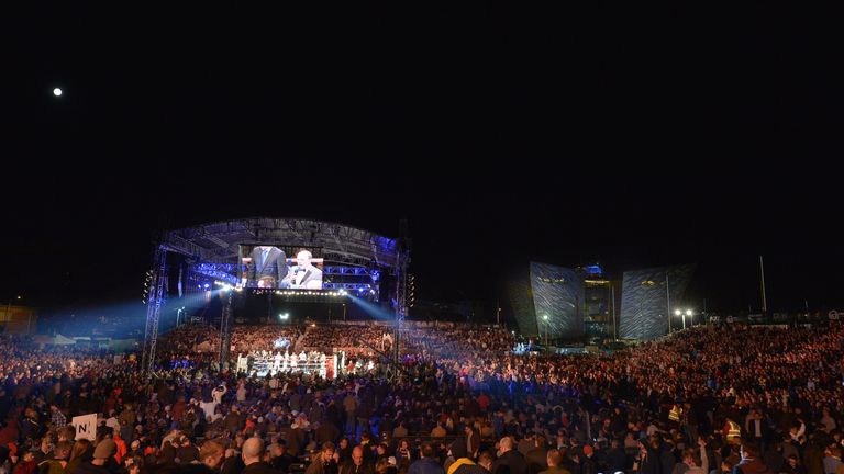 The IBF super-bantamweight world title bout between world champion Kiko Martinez of Spain and number one contender
