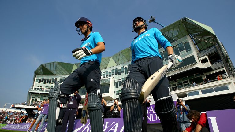 LEEDS, ENGLAND - SEPTEMBER 05:  Alastair Cook and Alex Hales of England run out to bat during the Royal London One-Day match between England and India at H