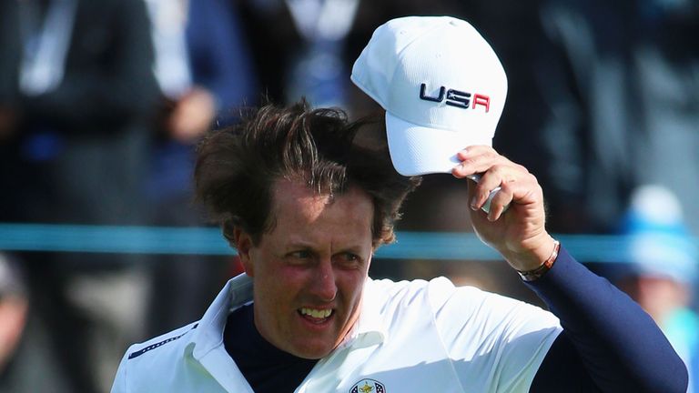 And when Phil Mickelson held his nerve, also at the 18th, the USA had claimed the session 2.5 to 1.5