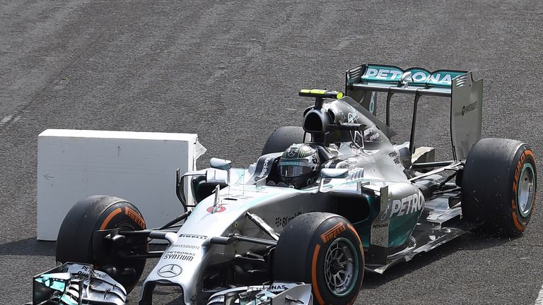 Nico Rosberg takes the escape road 