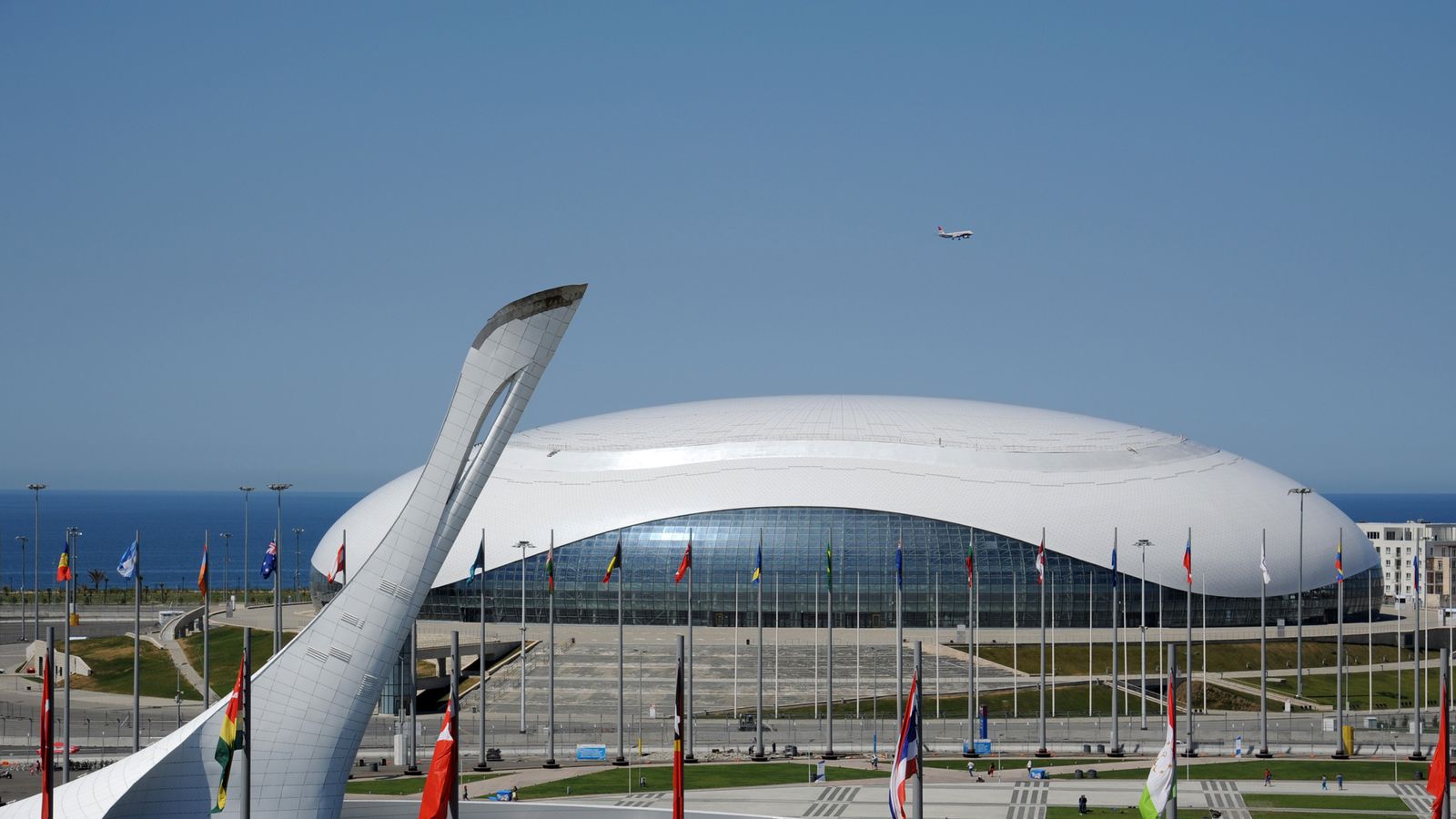 Sochi parking. Олимпийский парк Сочи. Сочи парк Олимпийский парк. Олимпийский парк Адлер объекты. Олимпийский парк ночью.