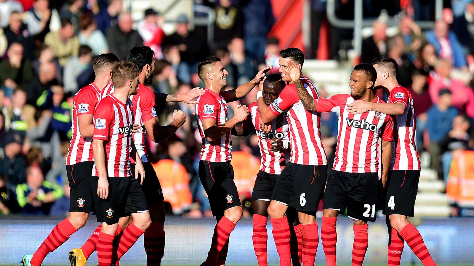 Premier League Southampton up to second as Man City lose at West Ham and Liverpool draw with