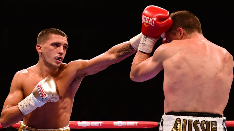 Lee Selby on his way to victory