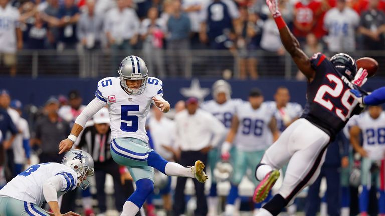 Dan Bailey (No 5) of the Dallas Cowboys misses a 53-yard field goal in the fourth quarter against the Houston Texans