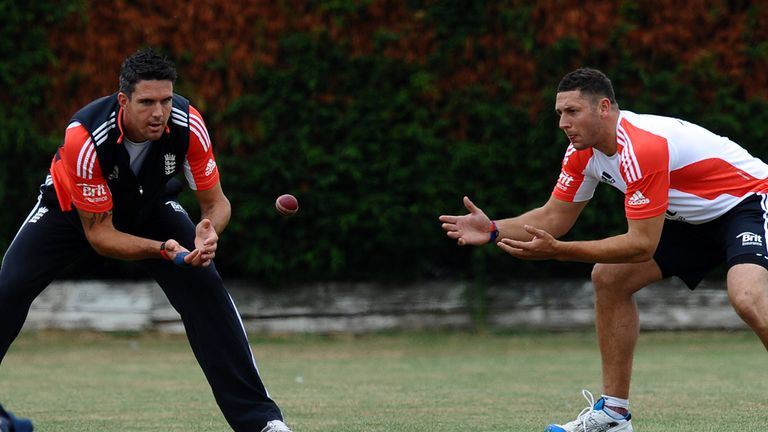 England's Kevin Pietersen (L) and England's Tim Bresnan take part in a practice session